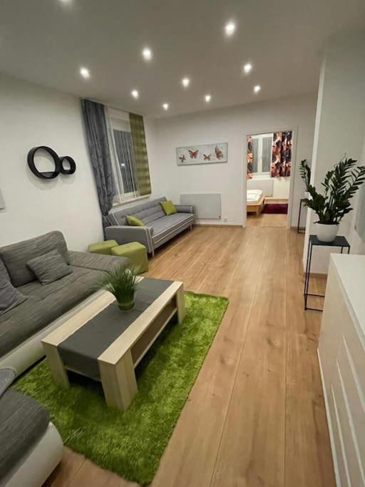 Rr-Rooms Ferienwohnung 尤登堡 外观 照片