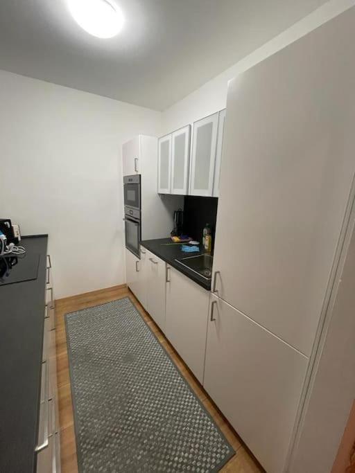 Rr-Rooms Ferienwohnung 尤登堡 外观 照片